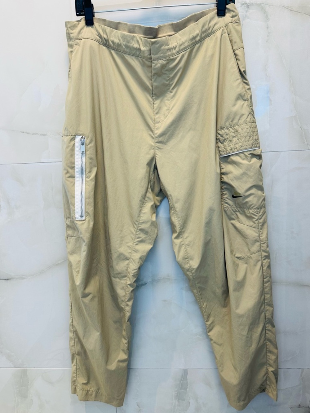 Nike Men's Nylon Tapered Essentials Utility Cargo Pant Tan size 34